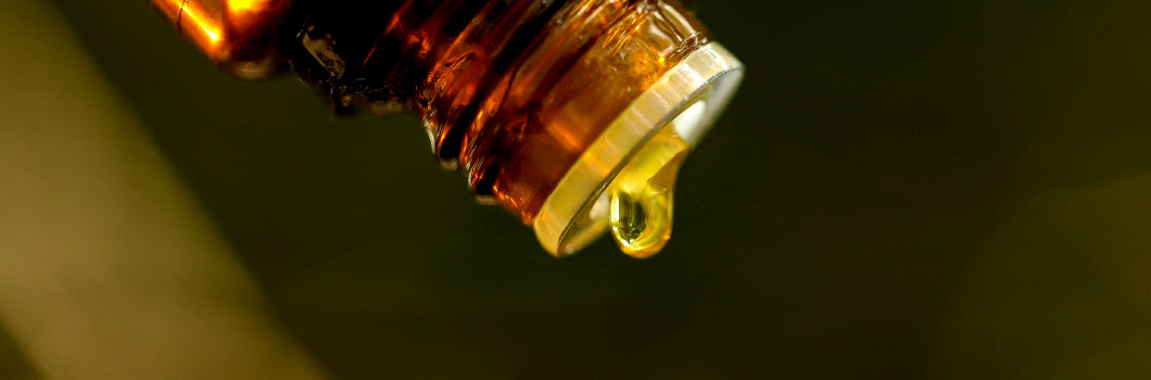 The Ultimate Holiday Self-Care Guide: 5 Natural Oils to Beat Winter Dryness